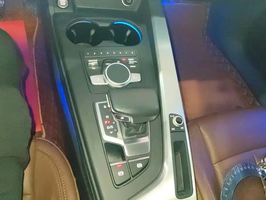 Audi A4L — миниатюра 15