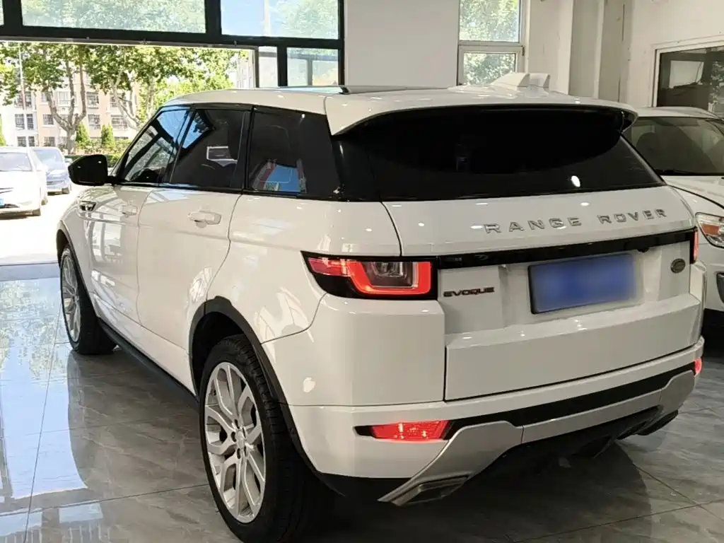 Land Rover Evoque — миниатюра 5