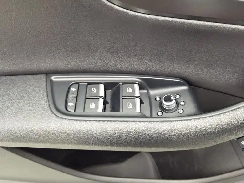 Audi Q7 New Energy — миниатюра 9