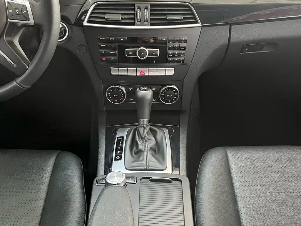 Mercedes-Benz C-Class — миниатюра 14