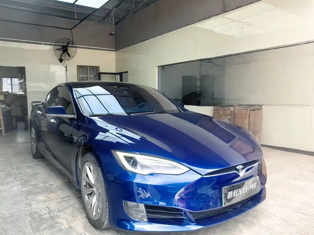 Tesla Model S — миниатюра 2