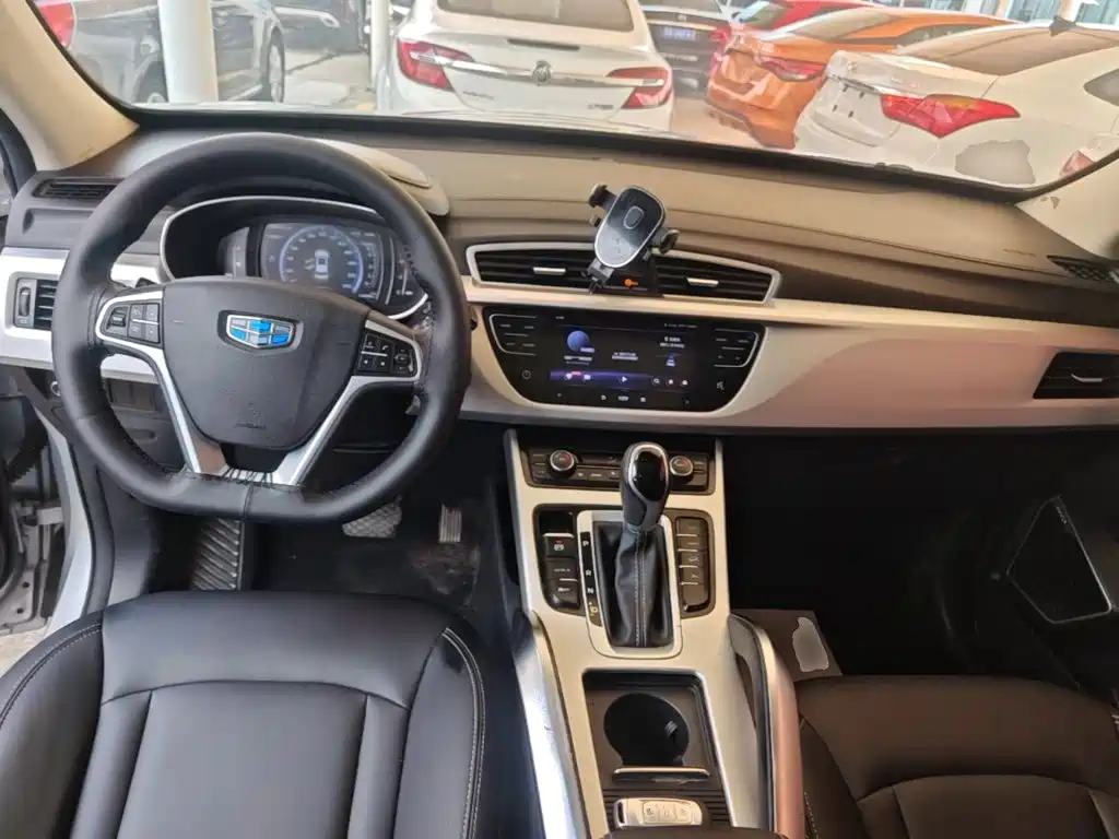 Geely Boyue — миниатюра 10