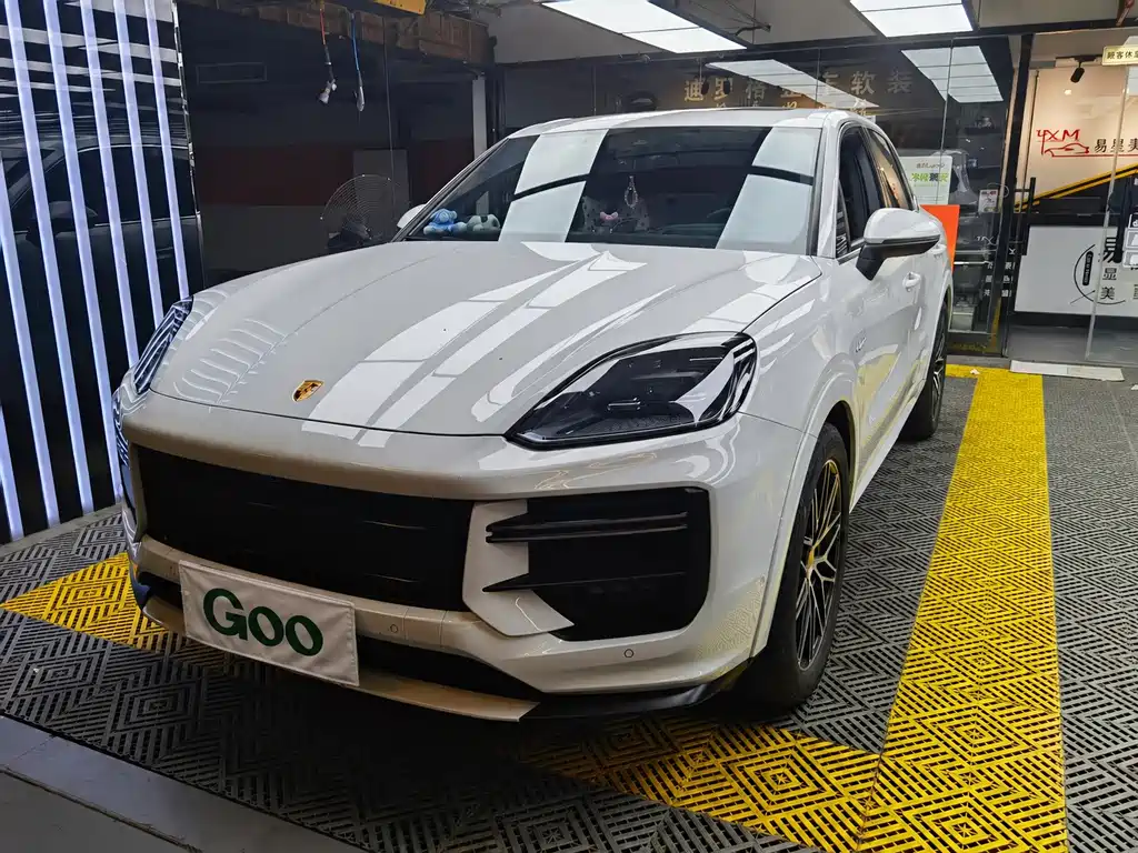 Porsche Cayenne Hybrid — миниатюра 2