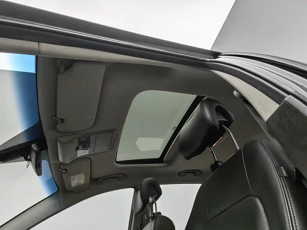 Chevrolet Captiva — миниатюра 14