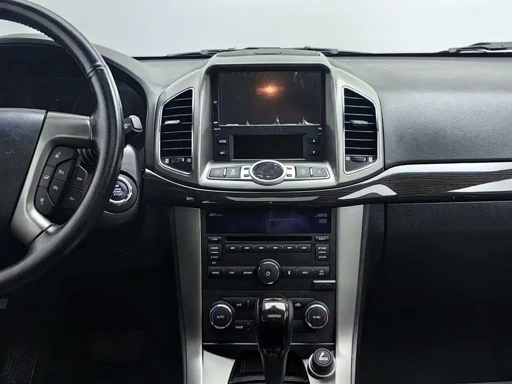 Chevrolet Captiva — миниатюра 12