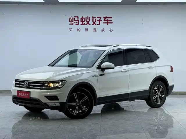 VOLKSWAGEN TIGUAN L