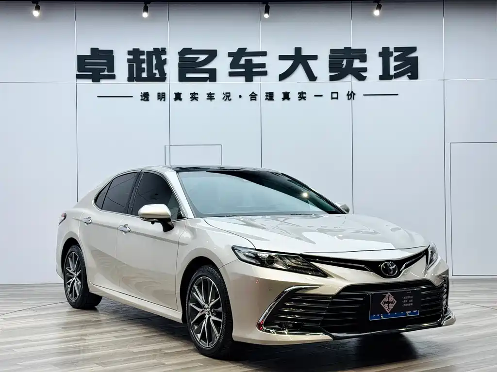 Toyota Camry 2021