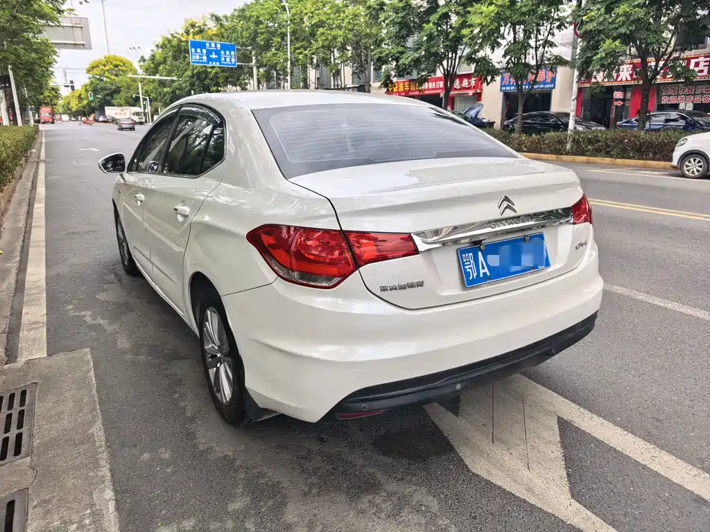 Citroen C4L — миниатюра 12
