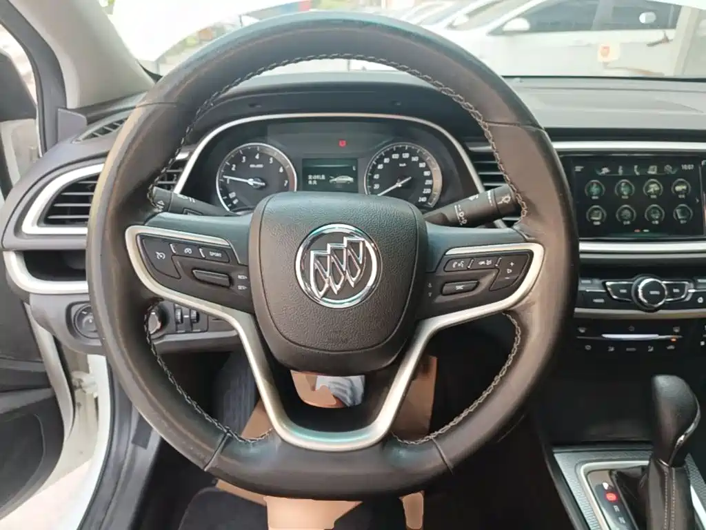 Buick Excelle — миниатюра 11