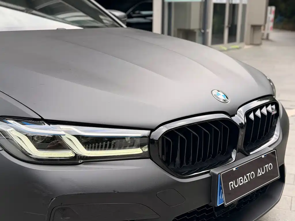 BMW M5 — миниатюра 10
