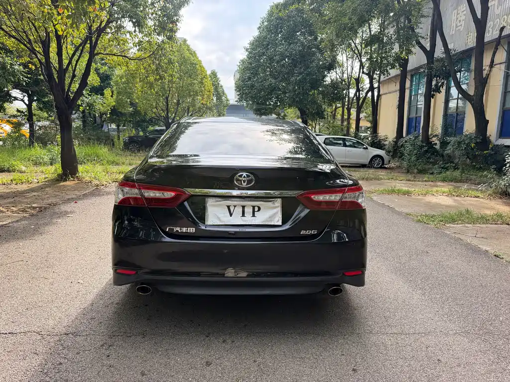 Toyota Camry — миниатюра 6