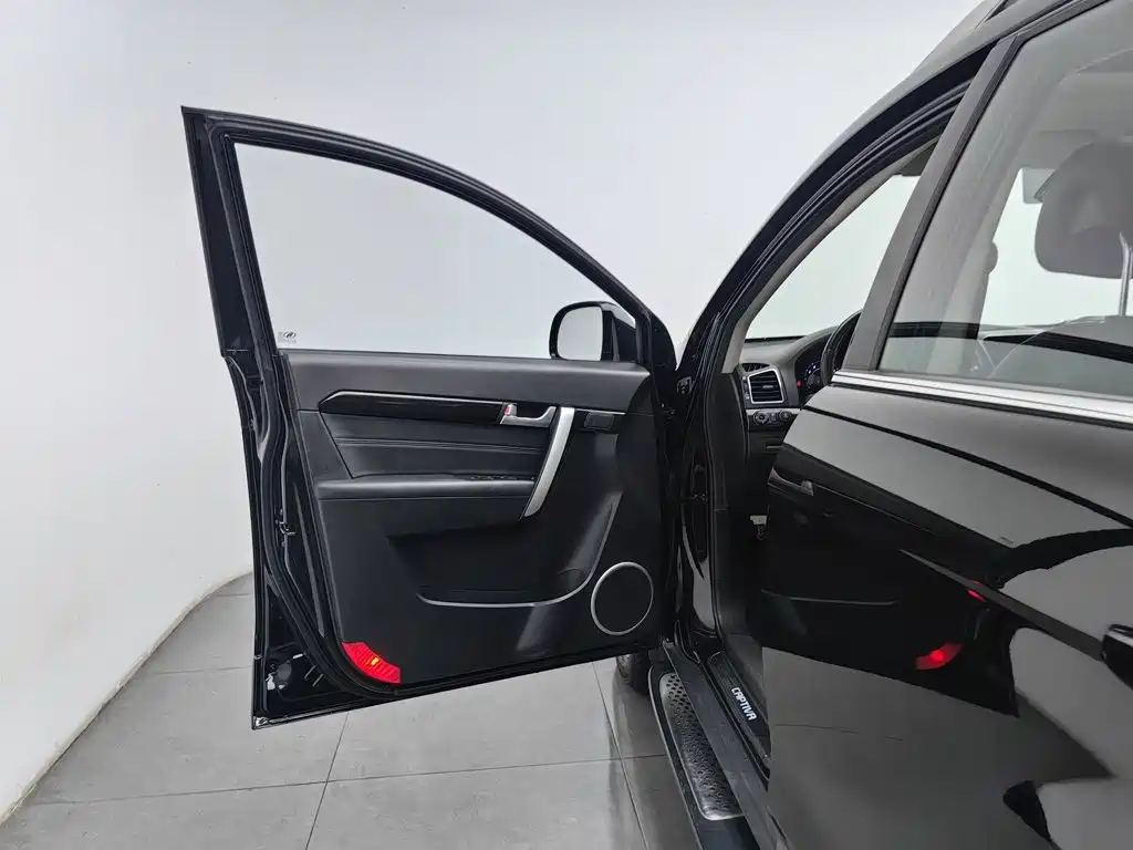 Chevrolet Captiva — миниатюра 8