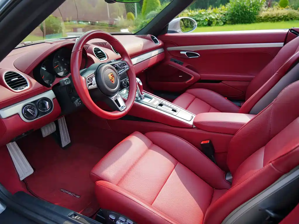 Porsche 718 2021 Boxster 2.5T 25