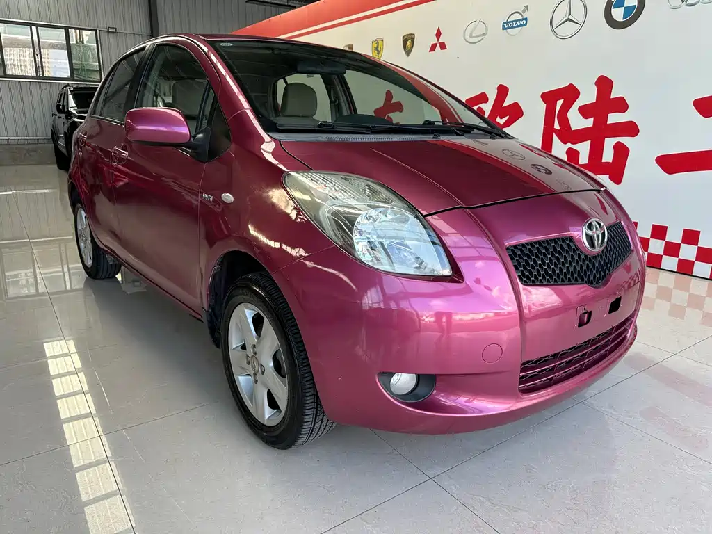 Toyota Yaris — миниатюра 2