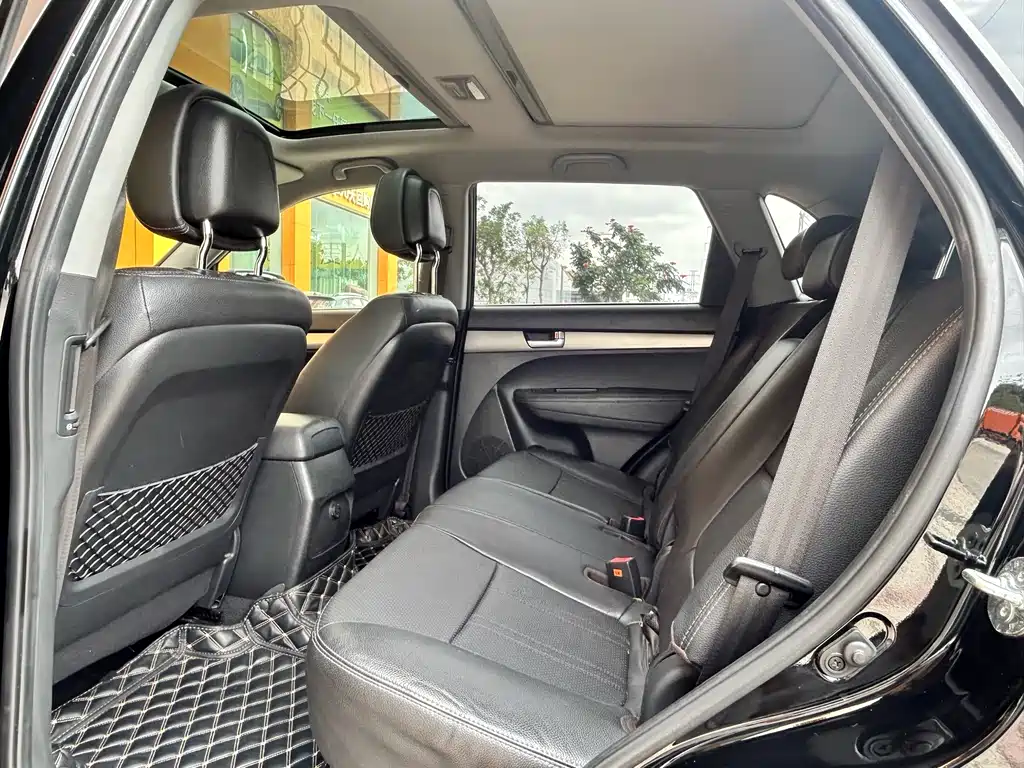 Kia Sorento — миниатюра 13