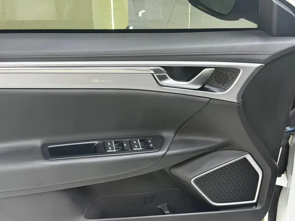 Geely Emgrand GL — миниатюра 17