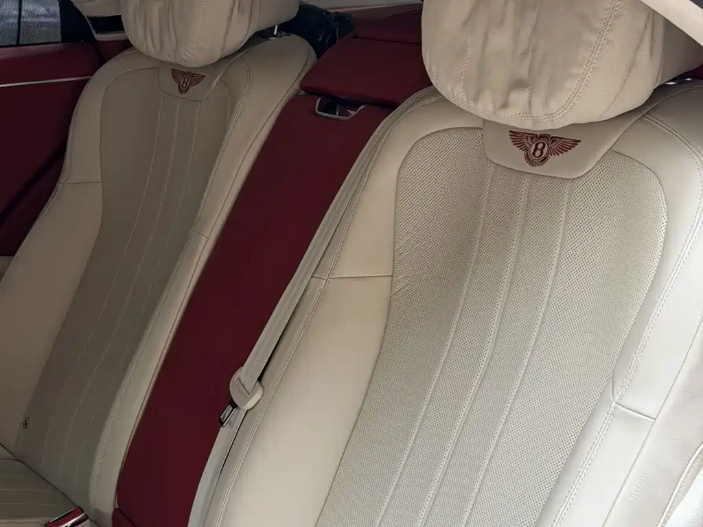 Bentley Flying Spur PHEV — миниатюра 14