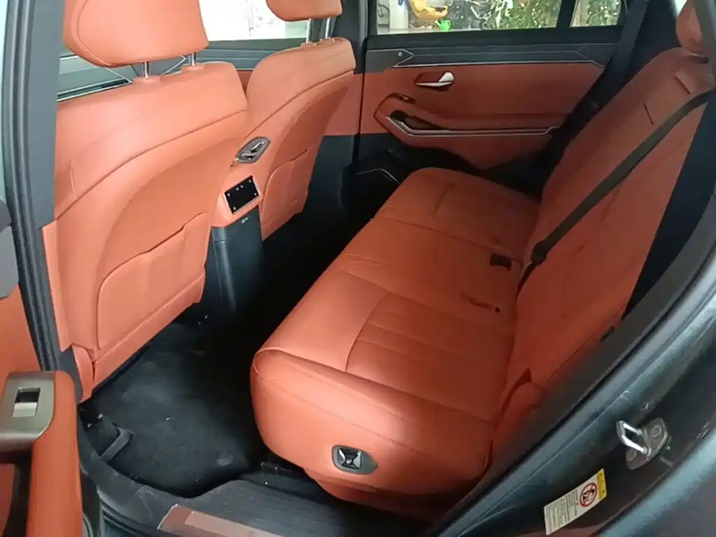BYD Tang L — миниатюра 17
