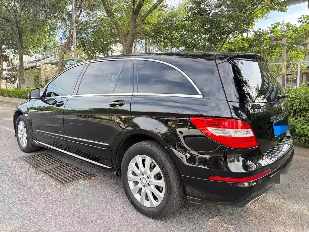Mercedes-Benz R 2017 R 320 4MATIC