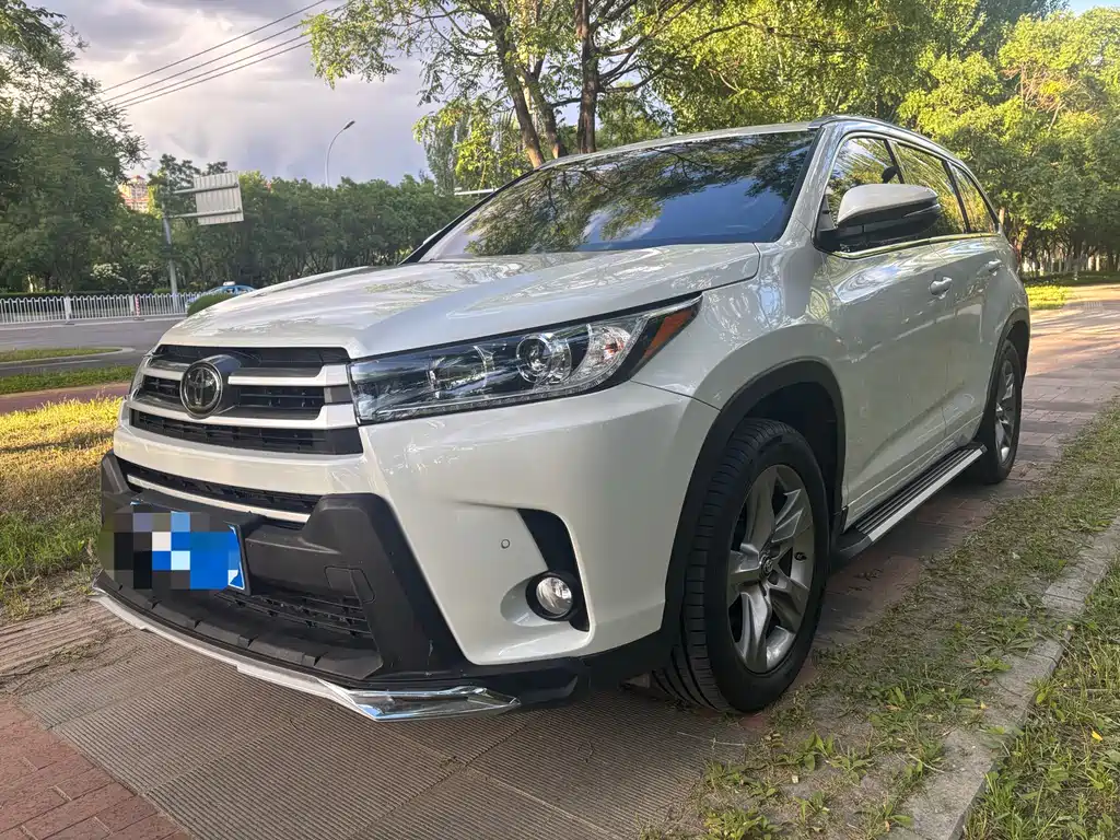 Toyota Highlander 2020