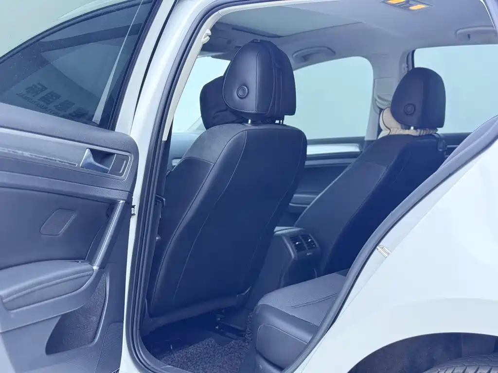 Volkswagen Golf — миниатюра 6