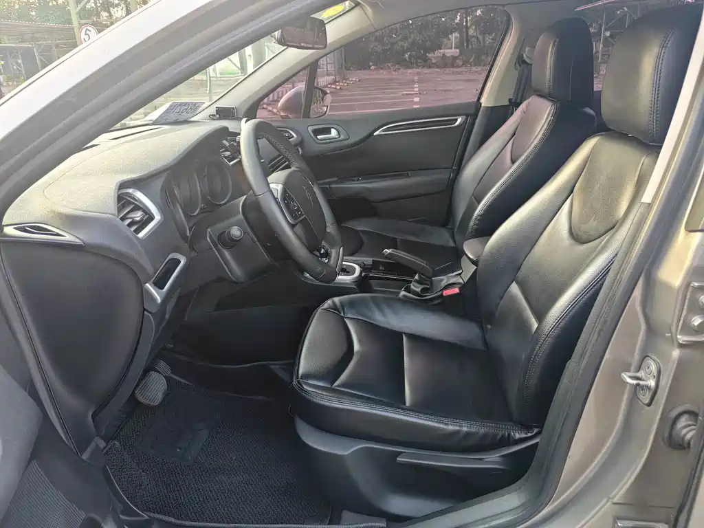 Citroen C4L — миниатюра 7