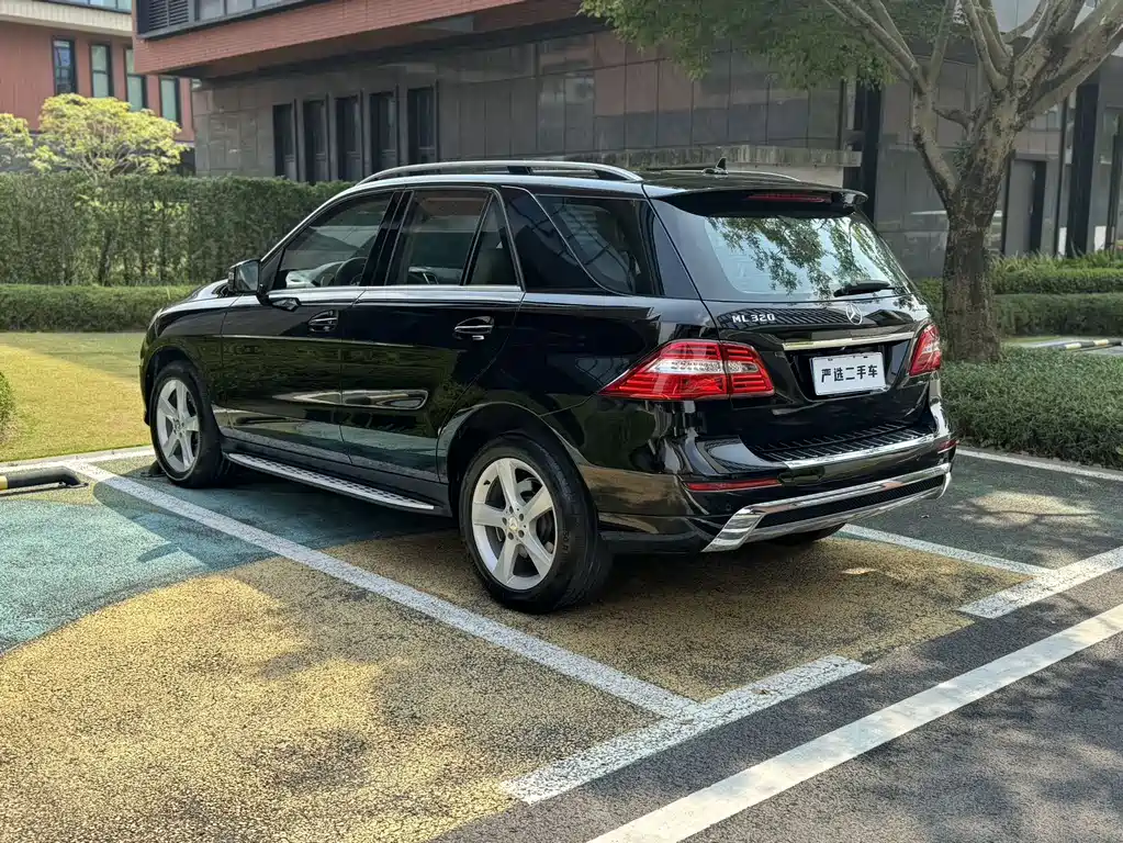 Mercedes-Benz M-Class — миниатюра 10