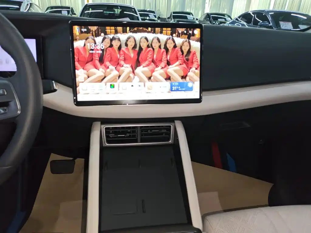 BYD Yuan UP — миниатюра 13