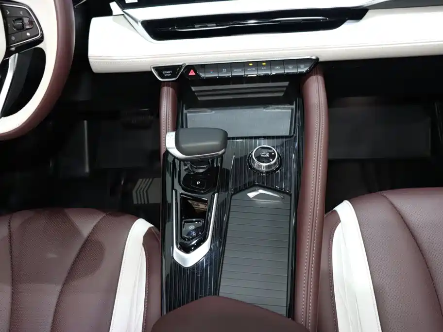 Geely Xingyue L — миниатюра 15