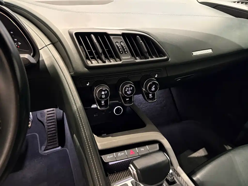 Audi R8 — миниатюра 17