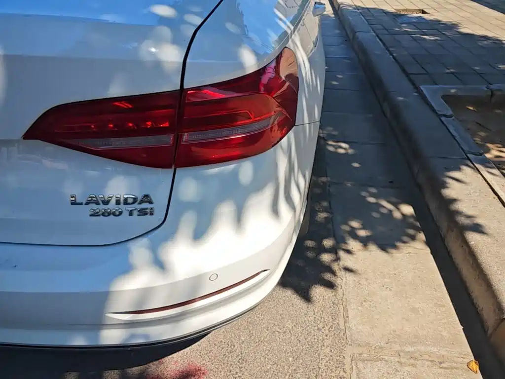 Volkswagen Lavida — миниатюра 8