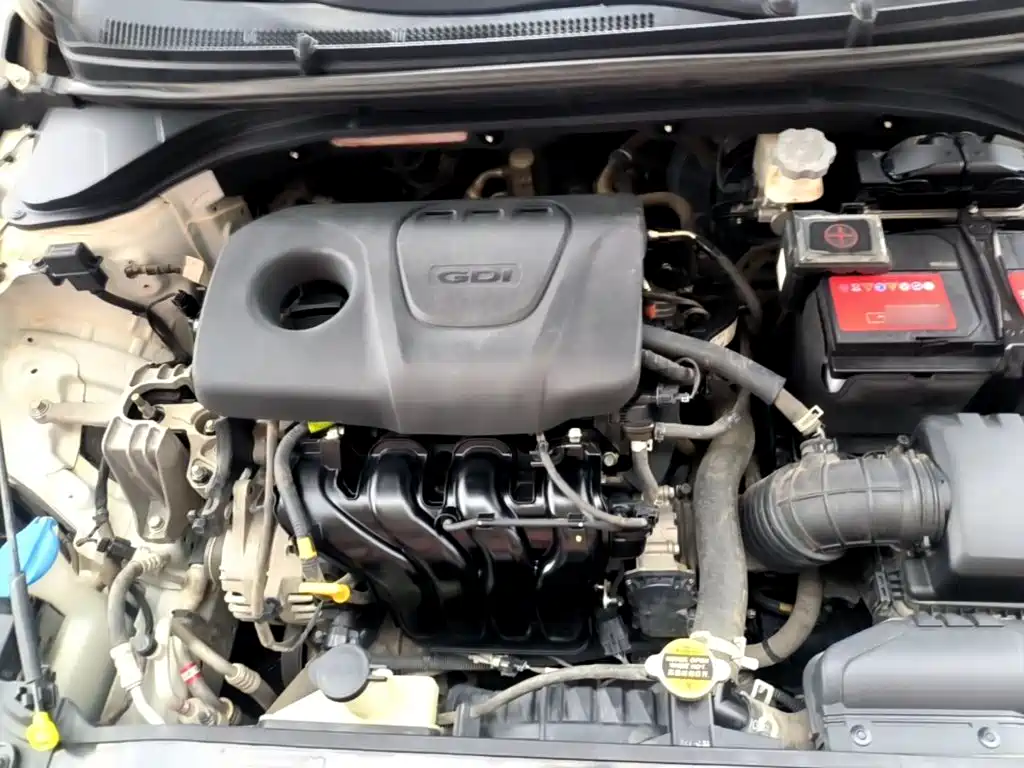 Hyundai Elantra — миниатюра 20