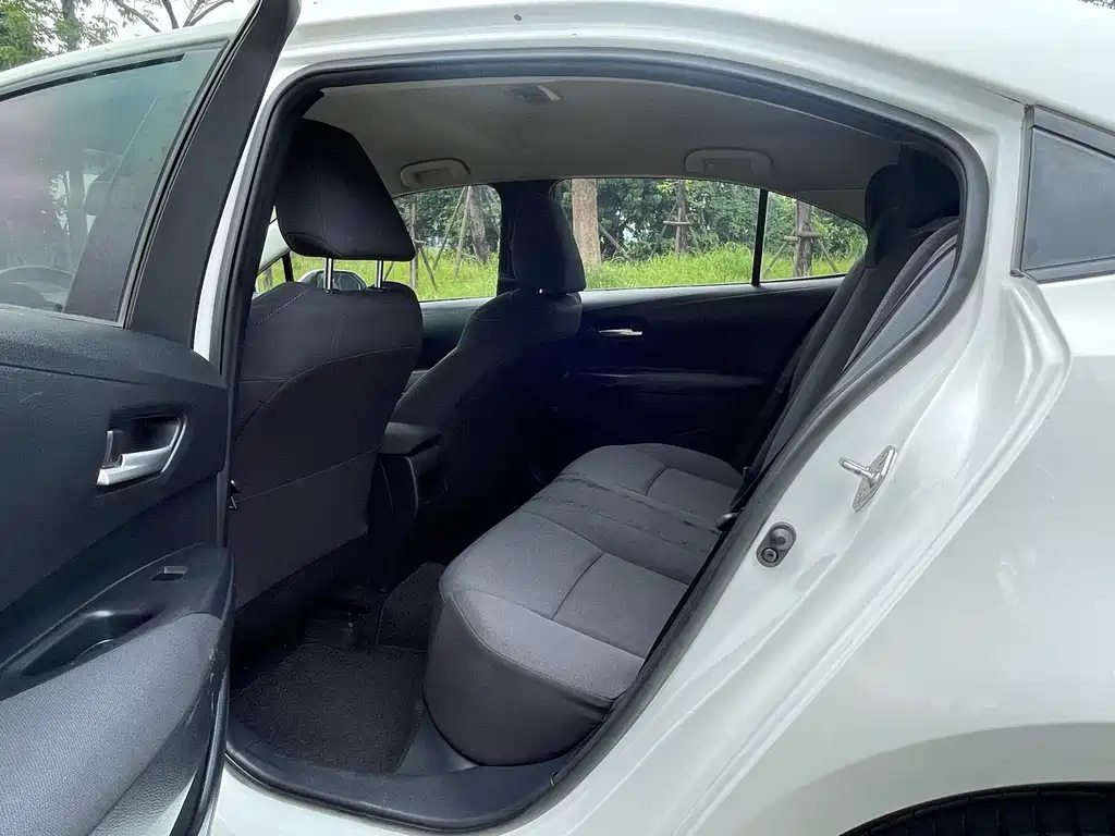 Toyota Corolla — миниатюра 10