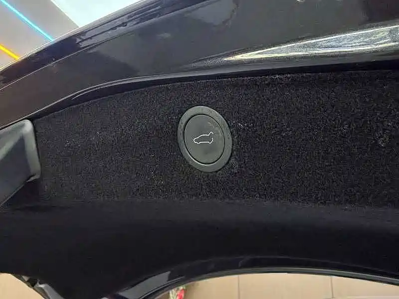 Tesla Model 3 — миниатюра 14