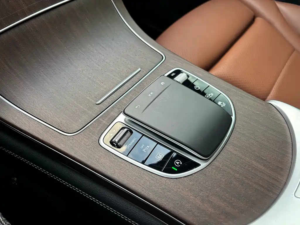 Mercedes-Benz GLC — миниатюра 24