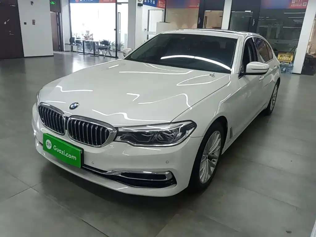 BMW 5 Series — миниатюра 2