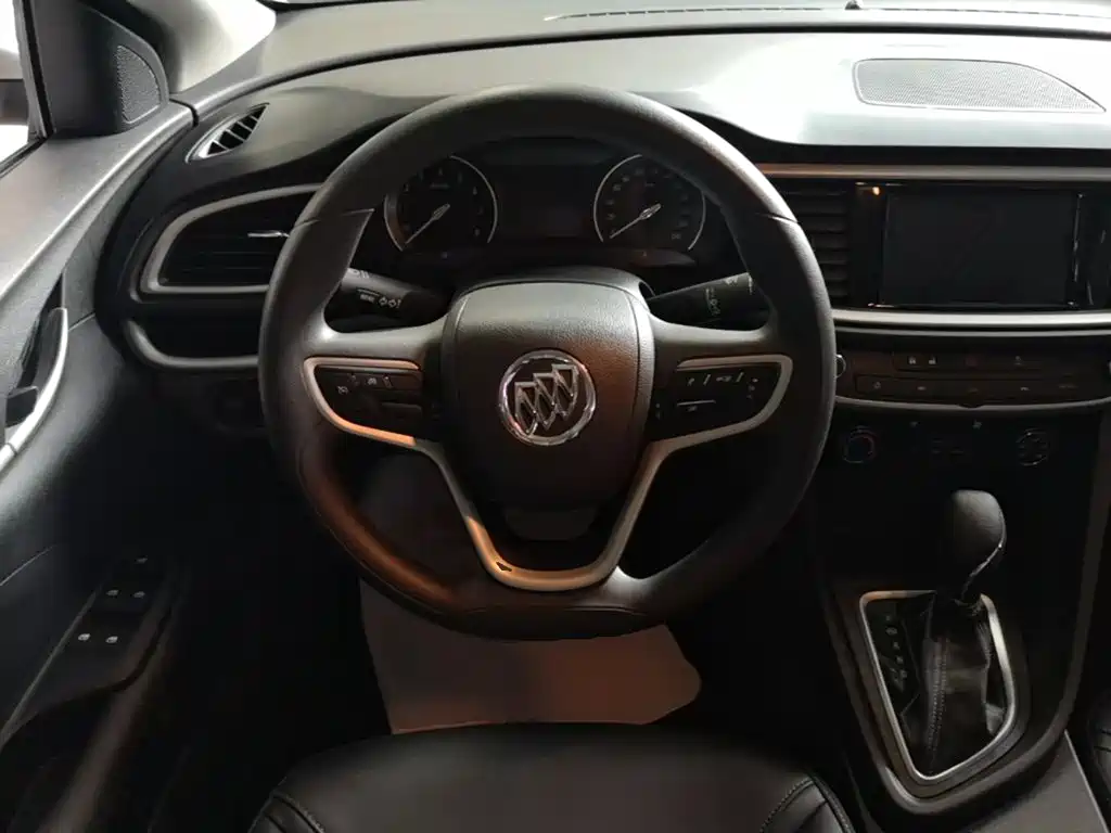 Buick Excelle — миниатюра 7