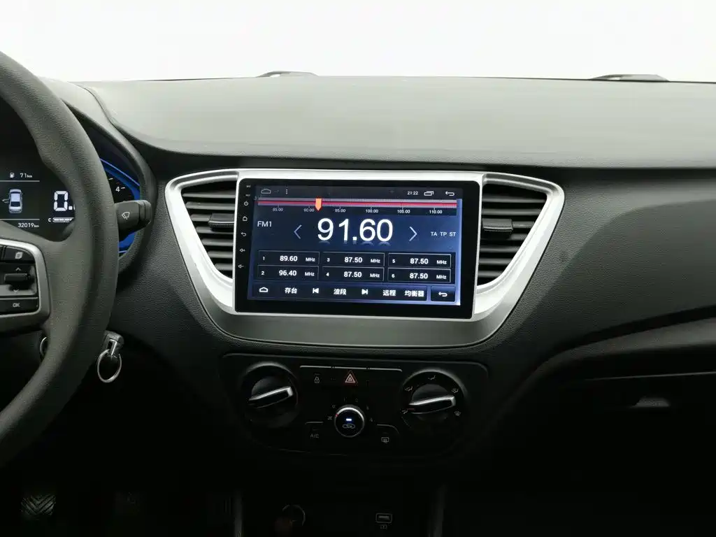 Hyundai Verna — миниатюра 12