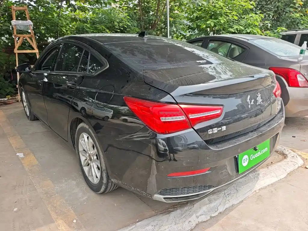 Hongqi Hongqi H5 — миниатюра 5