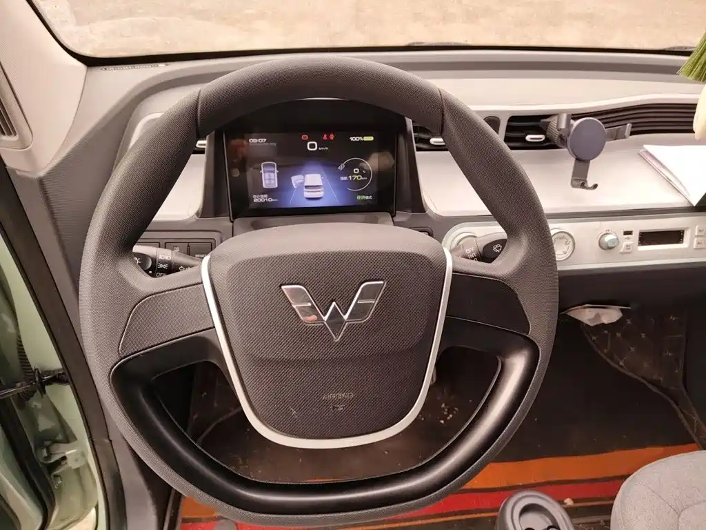 Wuling MINIEV — миниатюра 3