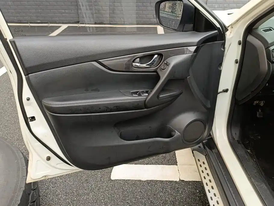 Nissan X-Trail — миниатюра 7