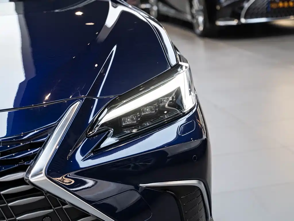 Lexus ES 2025 300h Premium