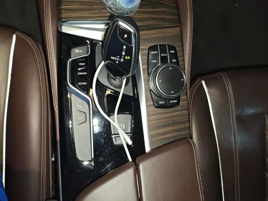 BMW 5 Series — миниатюра 15