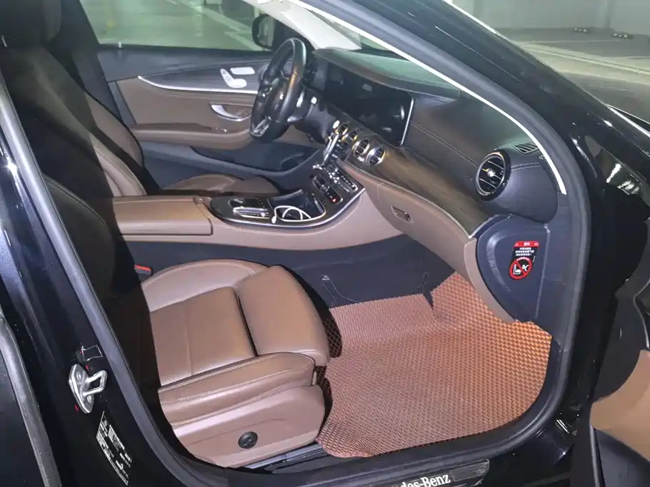 Mercedes-Benz E-Class — миниатюра 8