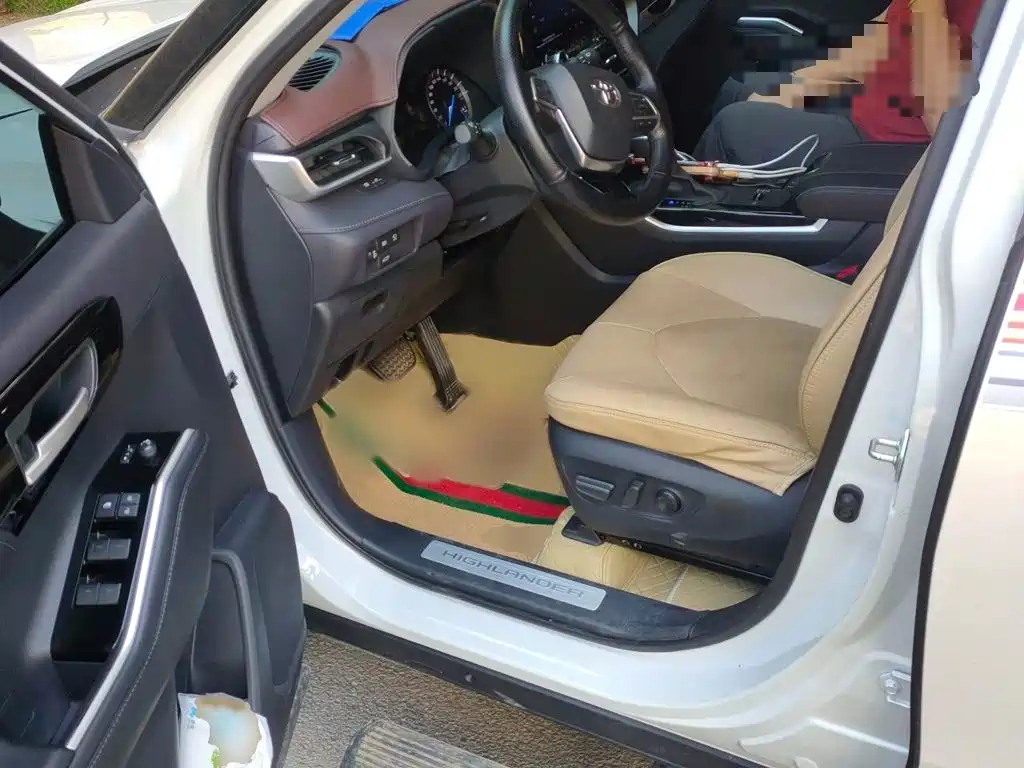 Toyota Highlander — миниатюра 14