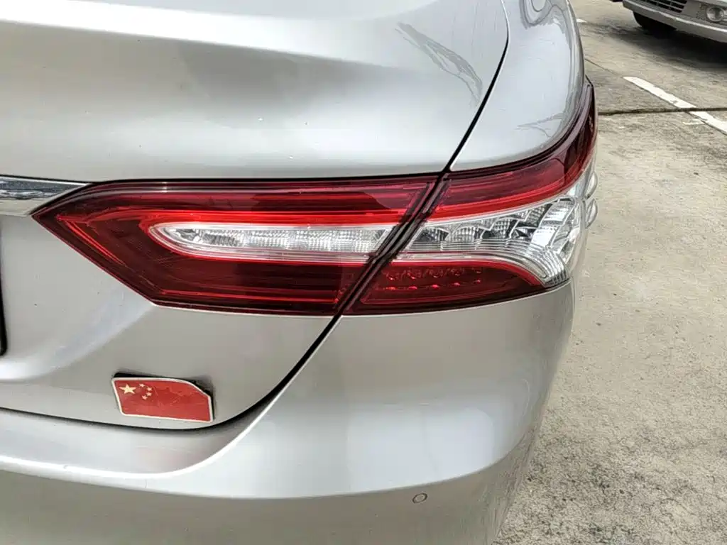 Toyota Camry — миниатюра 8