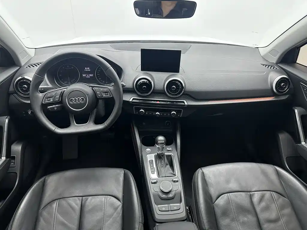 Audi Q2L 2022 35 TFSI Fashion