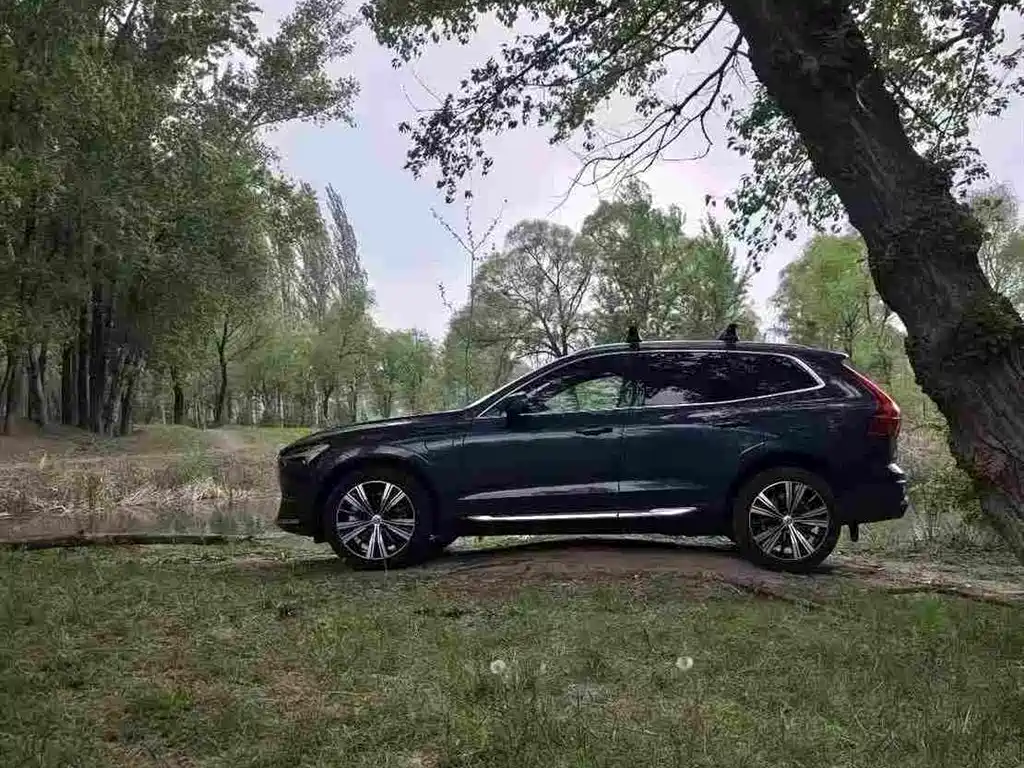 Volvo XC60 PHEV — миниатюра 2