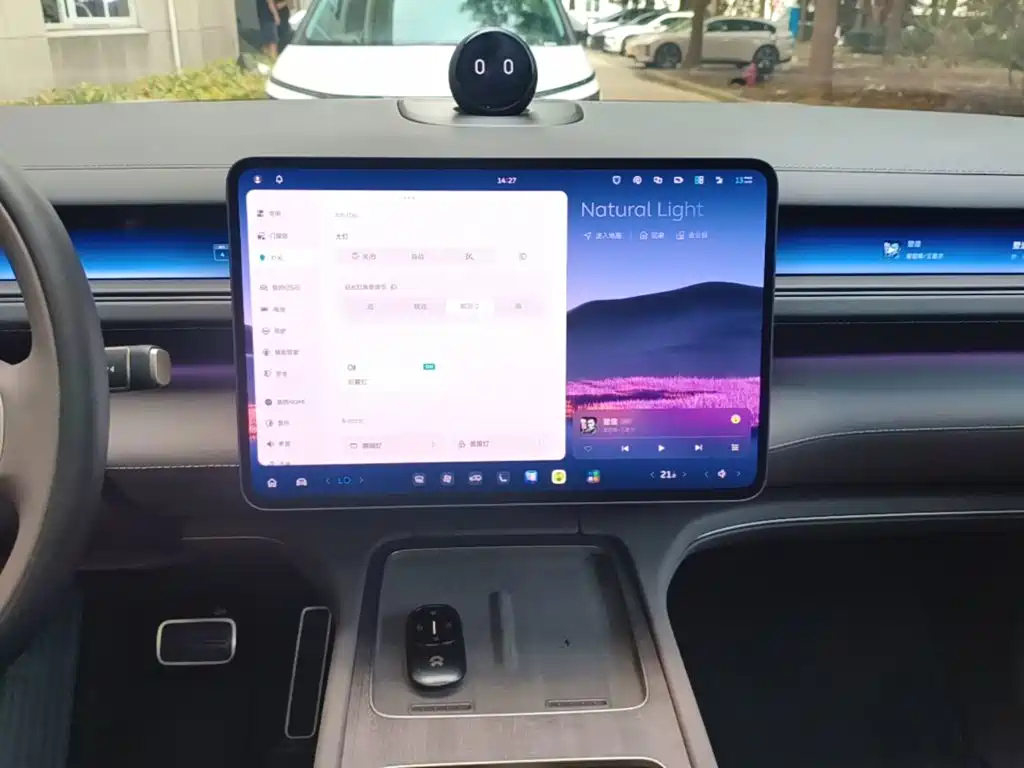 NIO ES8 — миниатюра 13