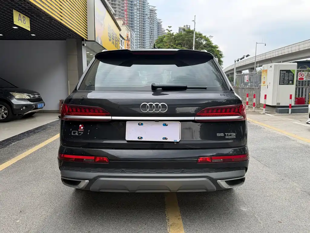 Audi Q7 — миниатюра 14